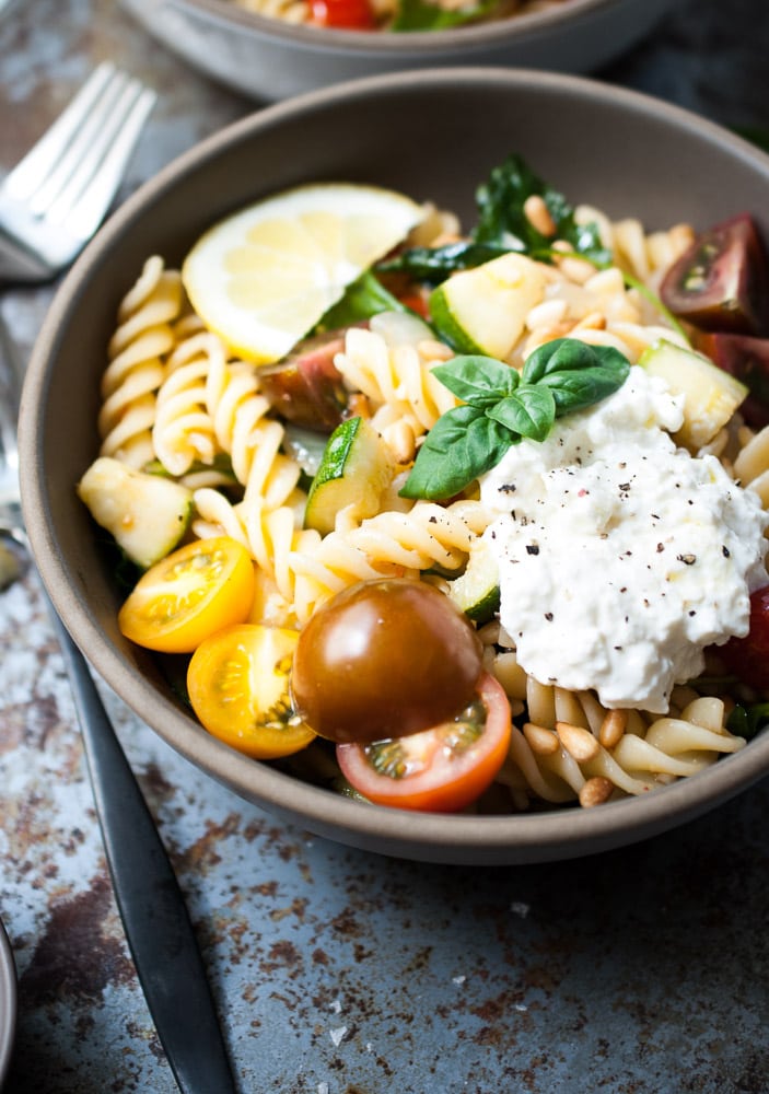 Simple Lemon Fusilli w- Zucchini, Tomatoes, & Spinach