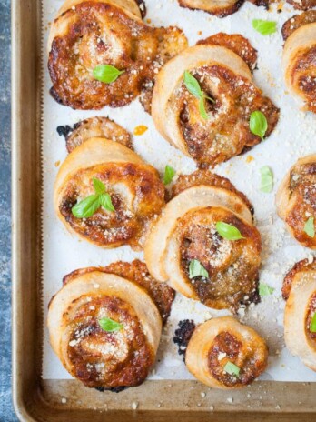 Whole Wheat Tomato Basil Pesto Pizza Rolls