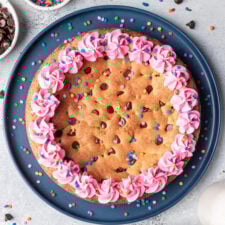 Easy Chocolate Chip Cookie Cake-image