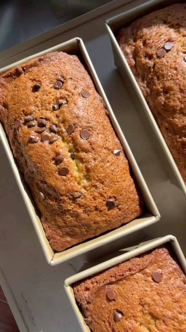 Comment LOVE and I’ll send you both recipes ♥️

Can’t wait to see our girls. 🥹

P.S. for the granola, I used less brown sugar and less honey, which made it not sticky and clumpy. Just depends on my mood. Sometimes I like the big clumps! If you want it more like this video, just reduce the amount of sugar and honey a little.