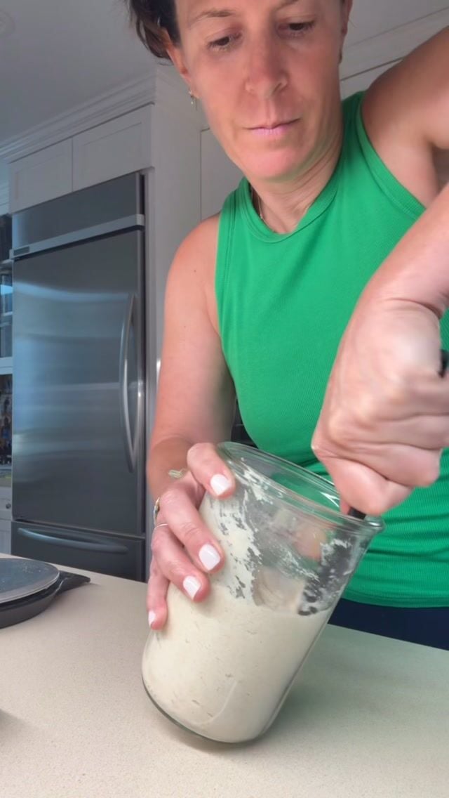 If you’ve saved a million sourdough videos and still haven’t made a loaf, it’s not you. It’s the overwhelming amount of confusing information out there. 

Club Daisy round two opens soon! Comment DAISY and I’ll send you a link for the waitlist. 🌼