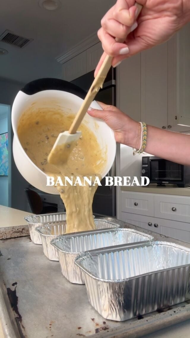 Comment RECIPE 🍌🍞 for the GOAT of all banana bread recipes.